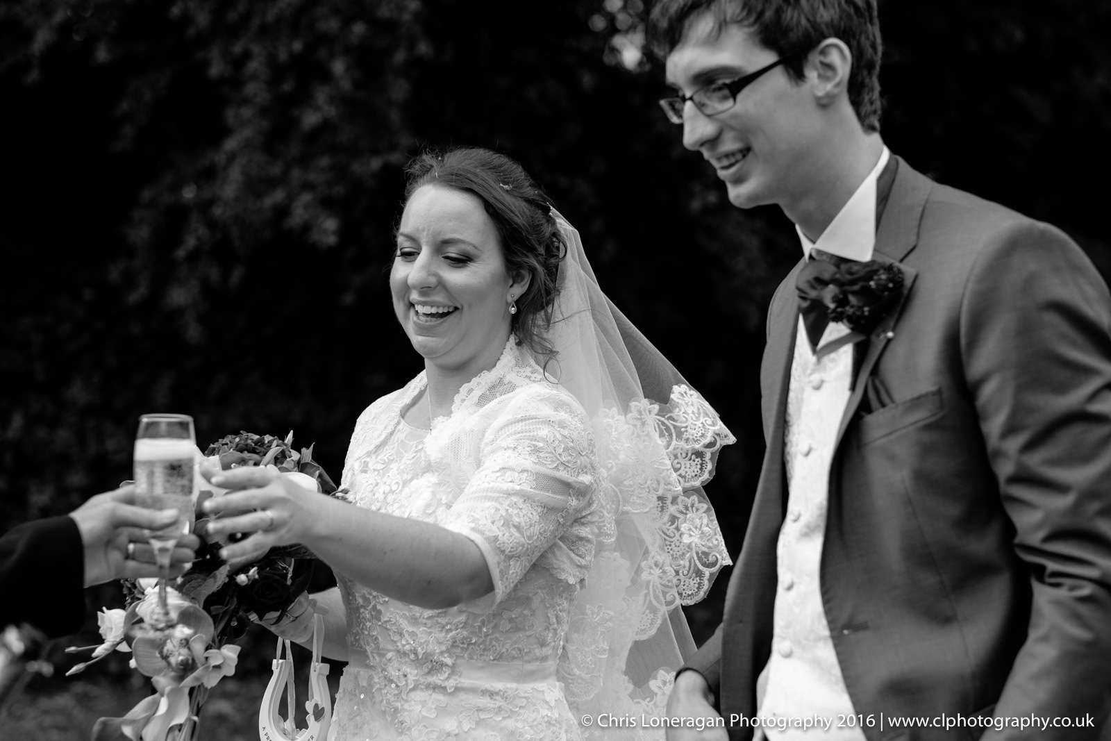 Ringwood Hall wedding by Sheffield wedding photographer Chris Loneragan LSWPP KM092016-33