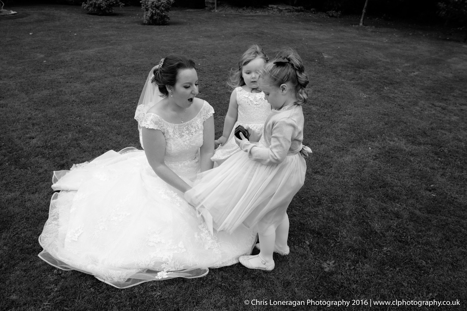 Ringwood Hall wedding by Sheffield wedding photographer Chris Loneragan LSWPP KM092016-82